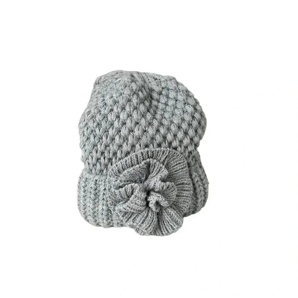 Frost Gray‎ Knit Hat w/ Knit  Flower
